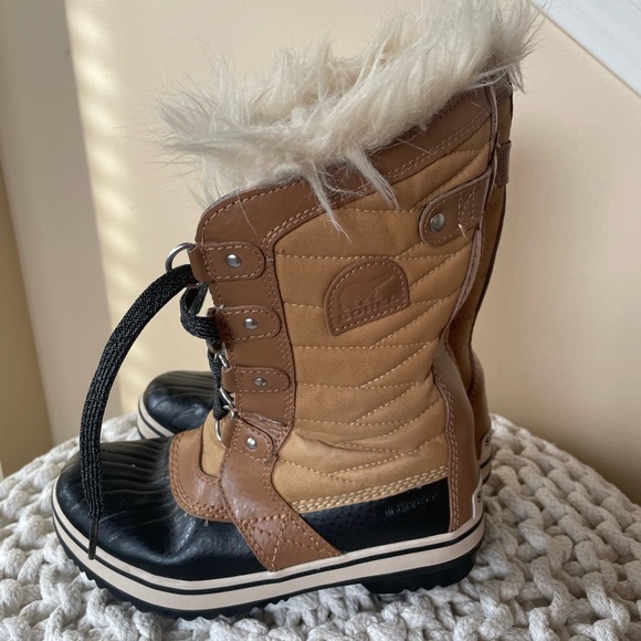 Sorel winter waterproof boots kids sizes 4 USA - Picture 2 of 12